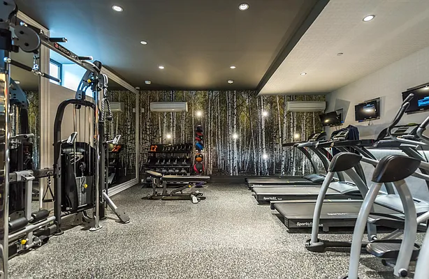 Rented by Nooklyn NYC LLC | media 140