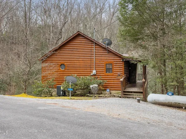 3412 Shady Grove Ct, Sevierville, TN 37876