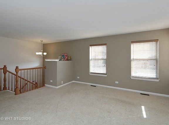 3rd image of 546 Richard Brown Blvd