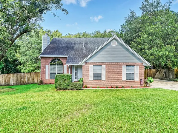 301 Ashley Dr, Crestview, FL 32536