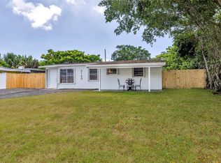 2160 NE 2nd Ave, Pompano Beach, FL 33060