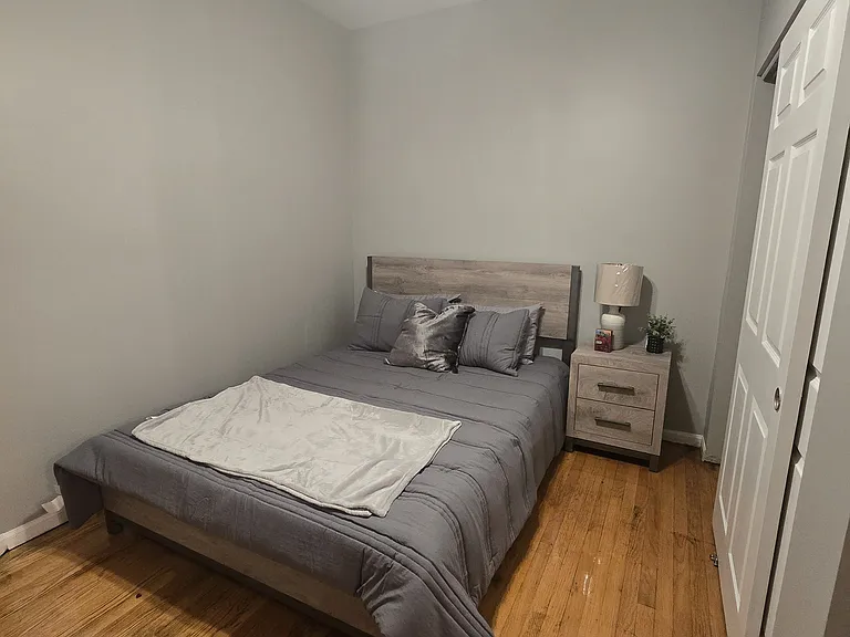 6102 S Ingleside Ave #3 — Photo 5