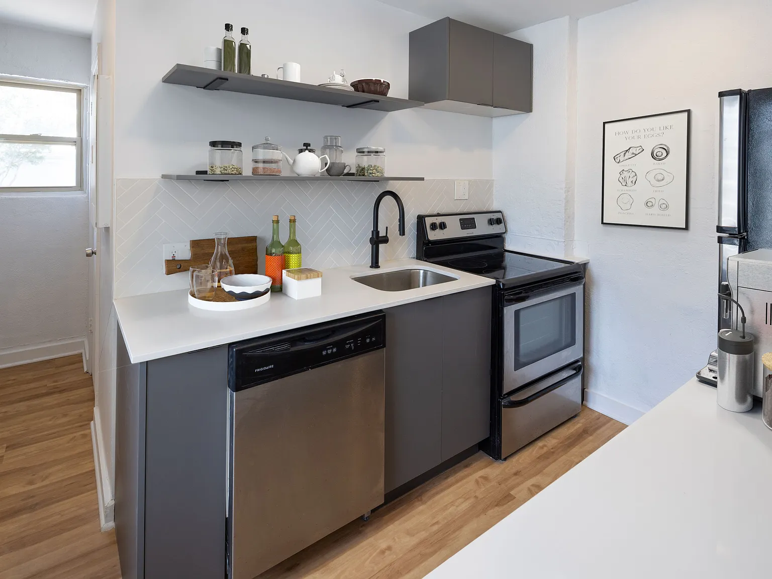 Edgewood Mews — Photo 3