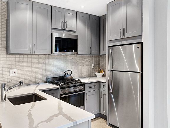 4th image of 119 Thomas S Boyland St APT 4B