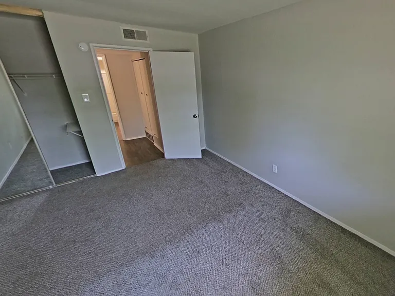 2990 Santiago Dr — Photo 37