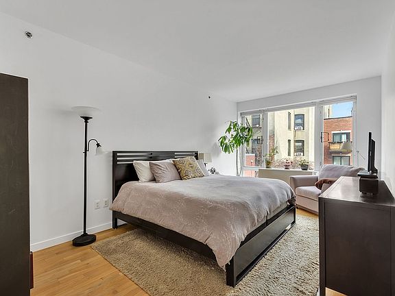 4th image of 541 Washington Ave Unit 208