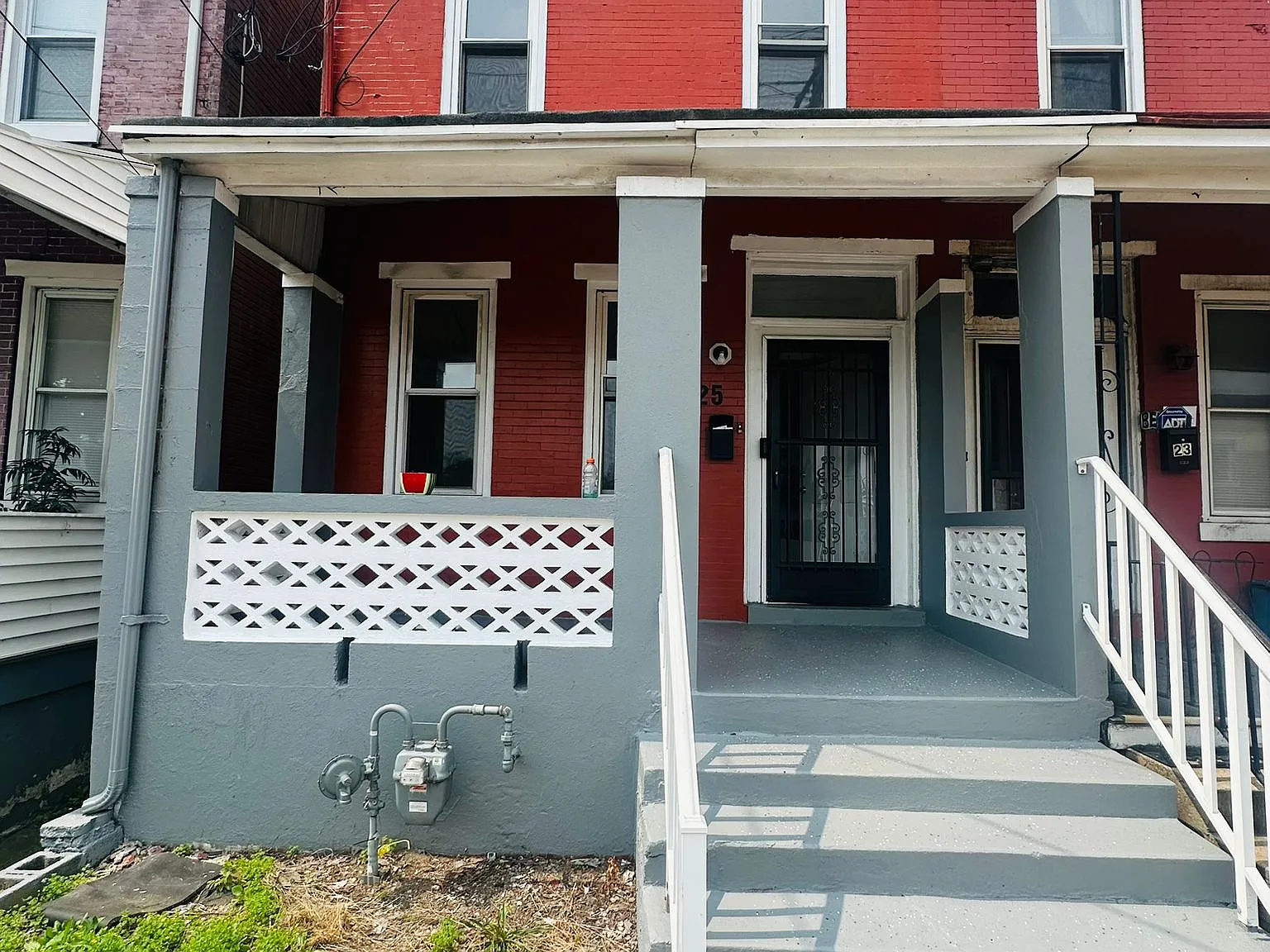 3 bed, 1410 sqft, $2,200 — Photo 1