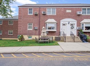 60-19 251st St #801, Little Neck, NY 11362