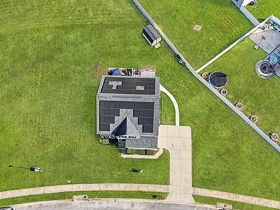 5th image of 120 Wheatfield Dr