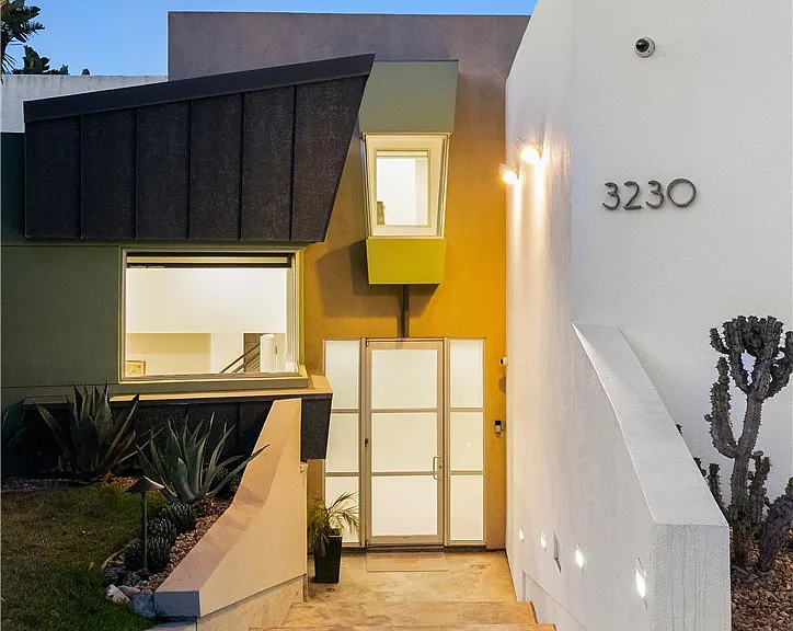 3230 Tyrol Dr — Photo 48