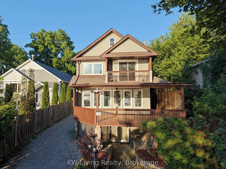 127 Lake Dr N — Photo 4