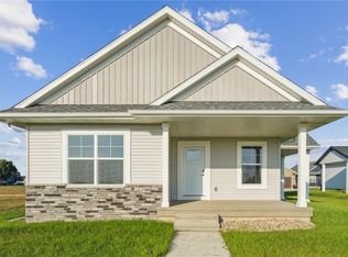 2700 Rookwood Ln, Marion, IA 52302