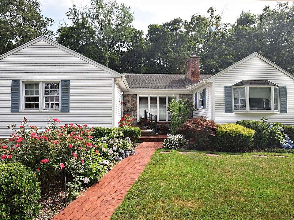 1st image of 35 Cliftwood Drive