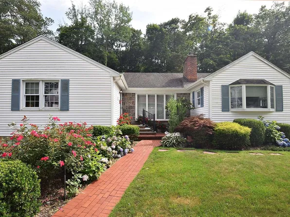 35 Cliftwood Drive, Huntington, NY 11743