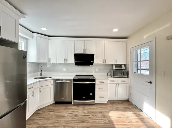 9 Westford St, Quincy, MA 02169