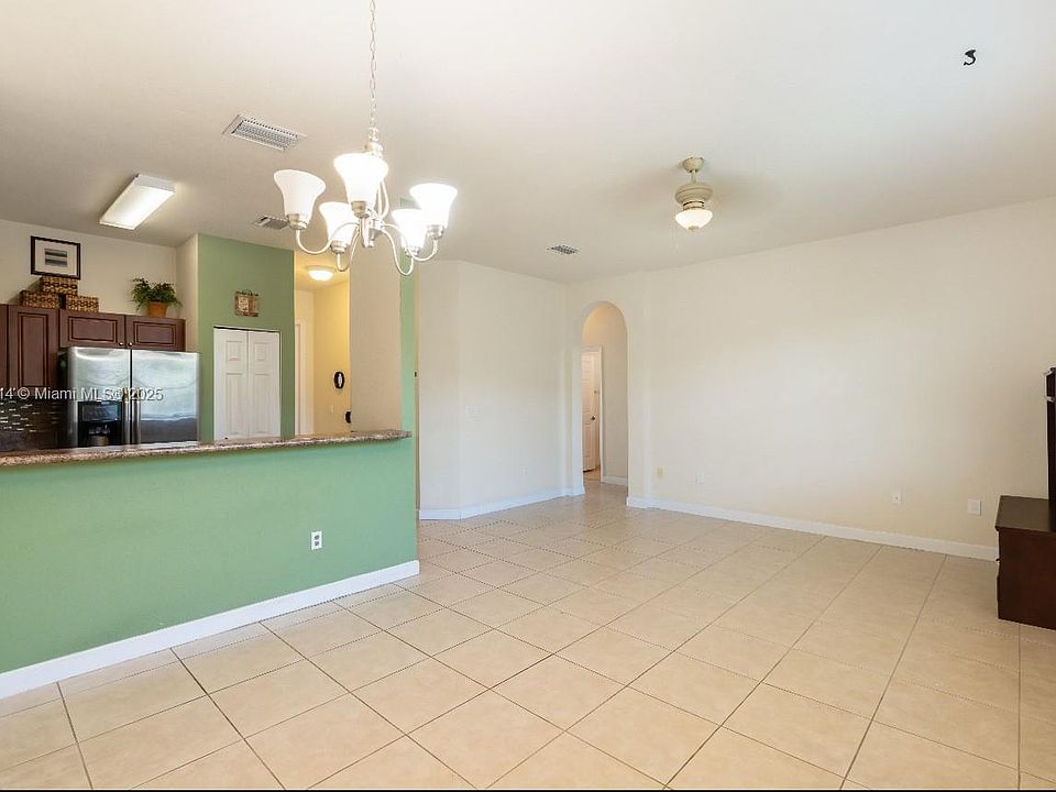 1st image of 2935 SE 1st Dr