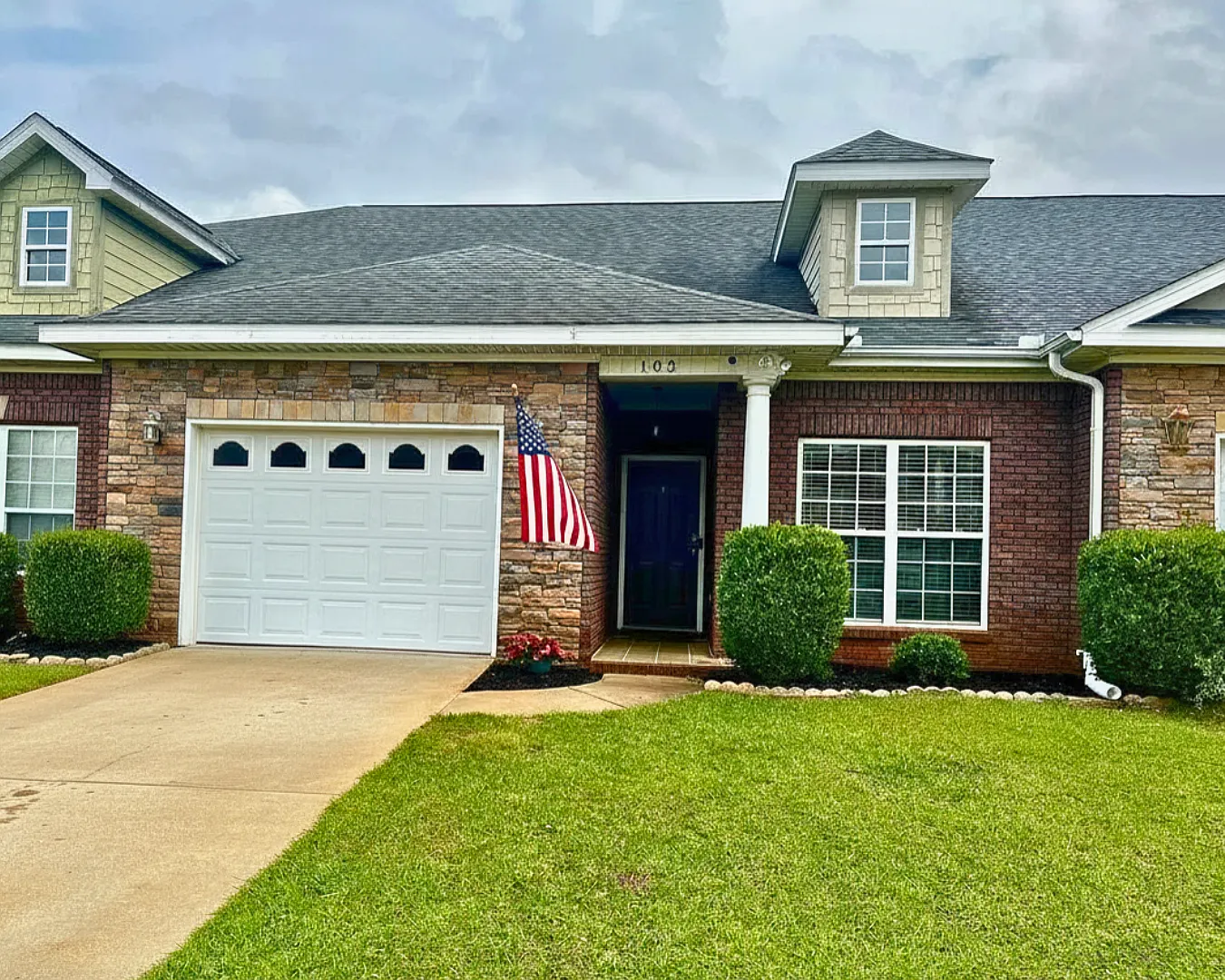 3 bed, 1392 sqft, $1,600 — Photo 1