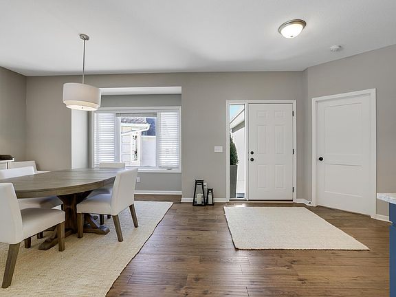 3rd image of 14953 Hillside Cir NW
