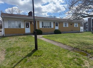 214 Sawdy Dr, Westport, MA 02790