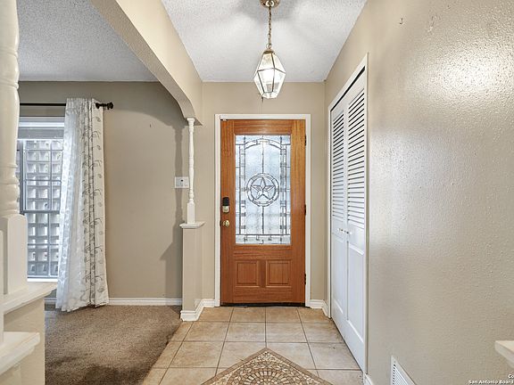 5th image of 2611 CHESTERHILL DR