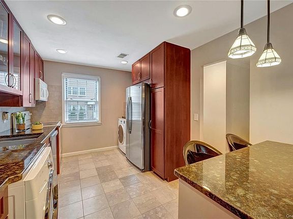 3rd image of 120 Texas Ave #120