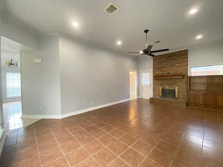 4131 Crossgate Ct — Photo 9
