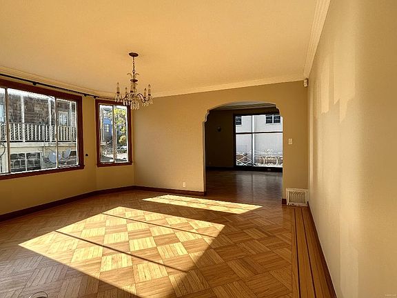 5th image of 433 Wayland St