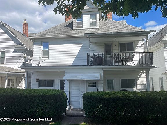 3rd image of 737 N 739 Bromley Ave