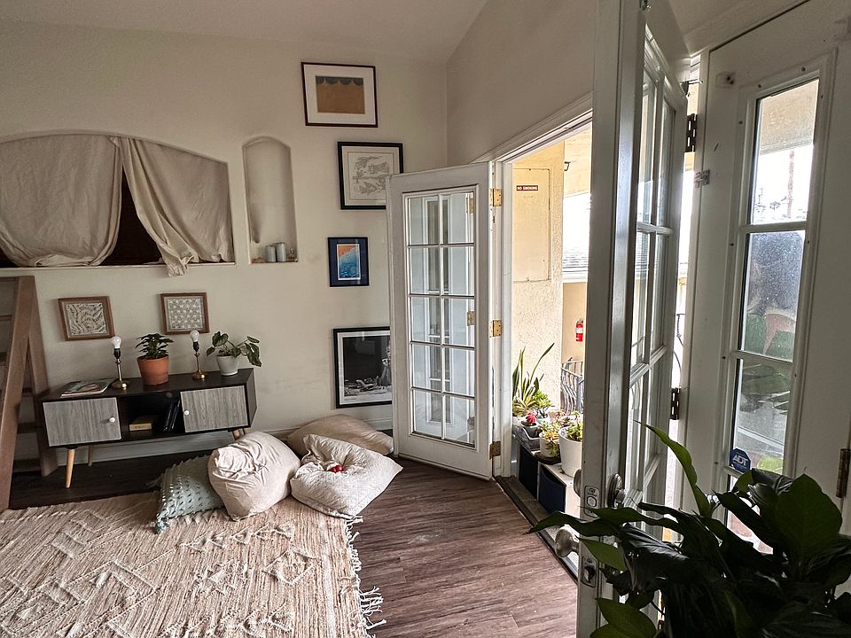 Beautiful double French Doors to take in the ocean air!