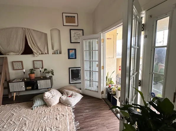 1570 N Coast Hwy APT 8, Laguna Beach, CA 92651