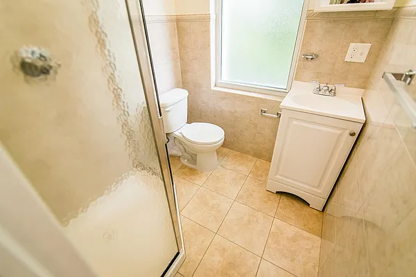 Rented by Nooklyn NYC LLC | media 65