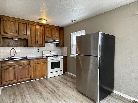 5th image of 2926 S 51st Ter