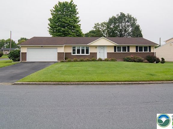 2nd image of 7502 Columbine Rd