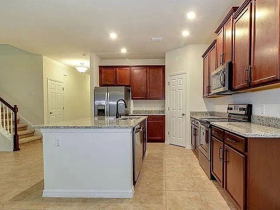 3rd image of 14259 Lake Preserve Blvd
