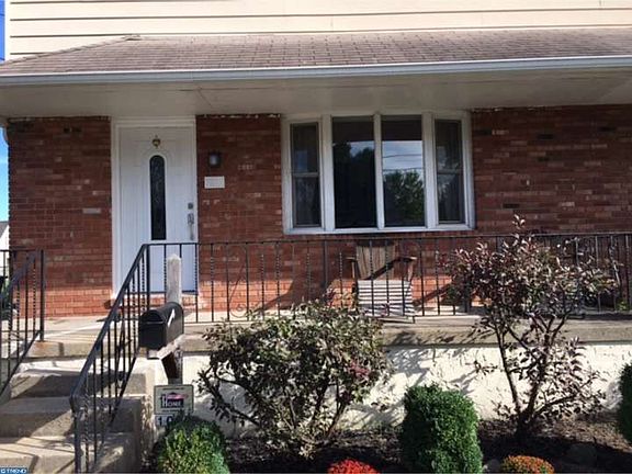 2nd image of 1017 Paradise St