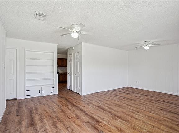 5th image of 1504 Redwood Dr