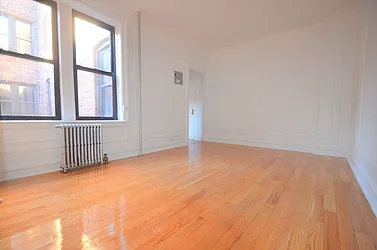 Rented by CITY SKYLINE REALTY INC