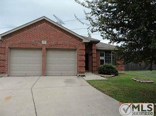 5960 Crestview Dr, Grand Prairie, TX 75052