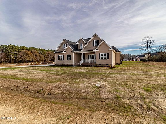 3rd image of 604 Pickens Drive