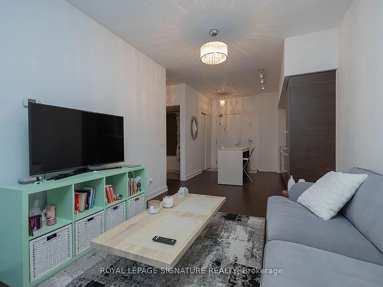 1030 King St W #456 — Photo 2