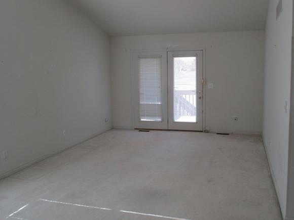 2nd image of 1924 S Pointe Dr