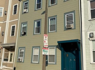 205 D St APT 1, Boston, MA 02127