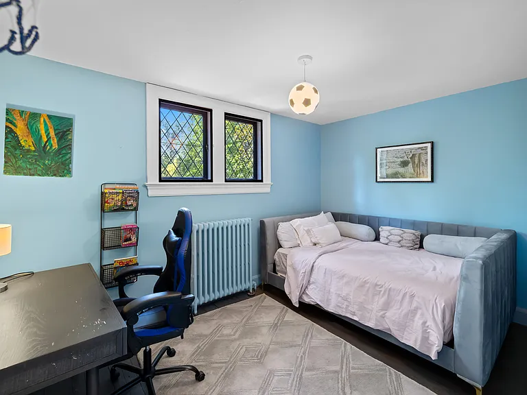 2329 Porter St NW — Photo 41