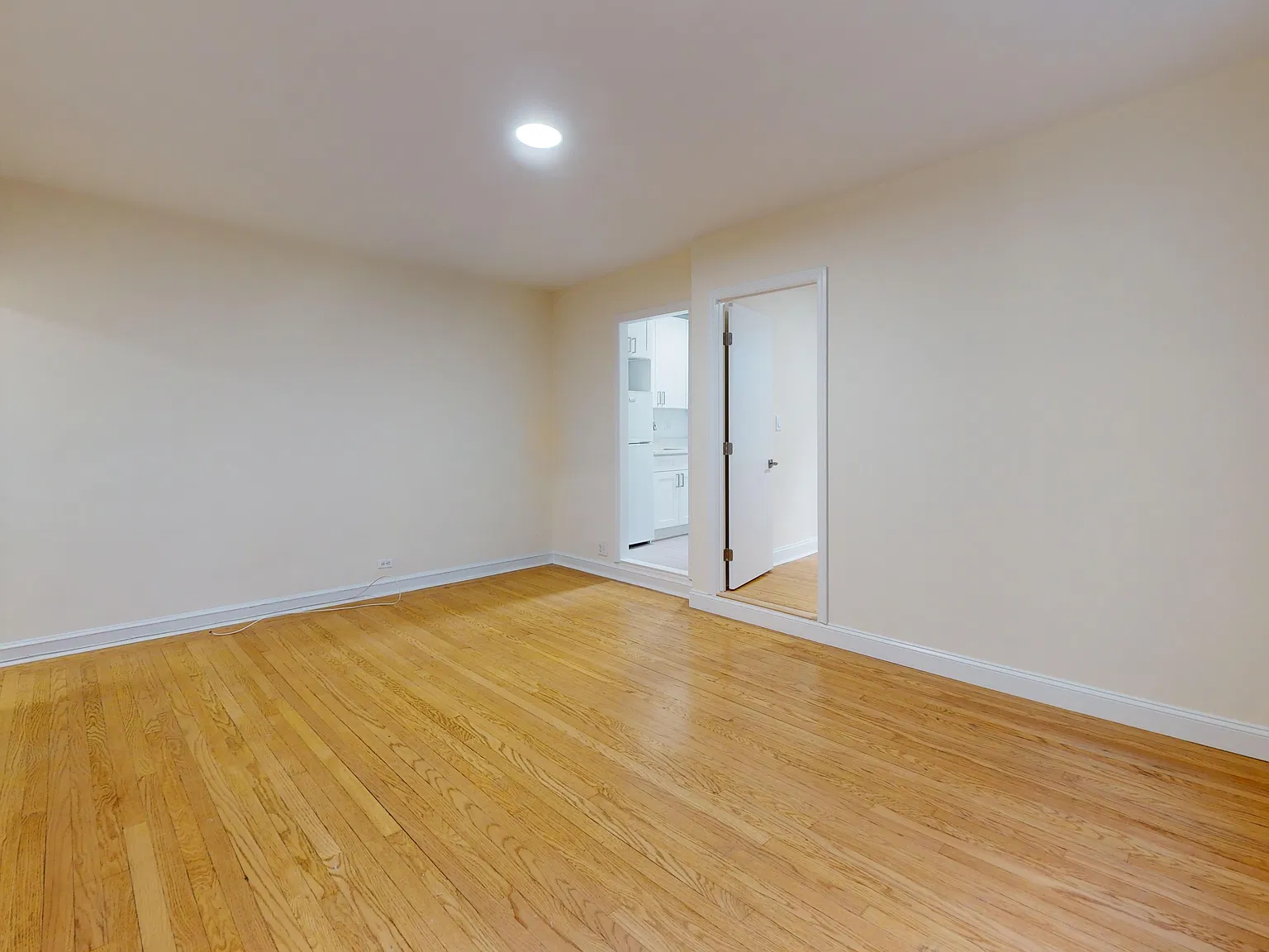 246 East 46th Street — Photo 2