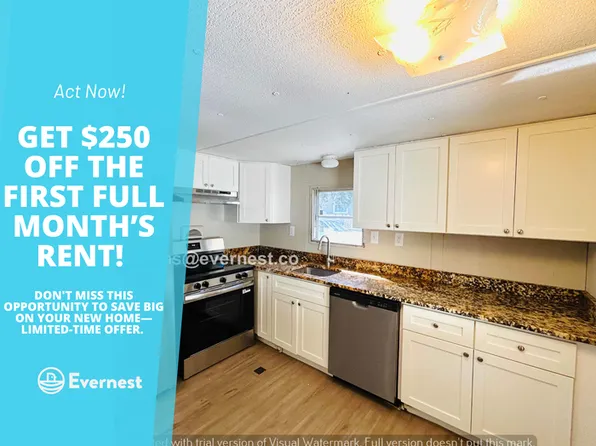 820 Paradise Blvd, Tarpon Springs, FL 34689