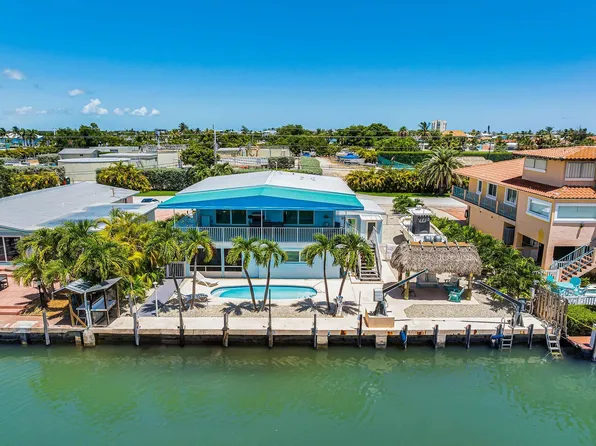 571 8th St, Key Colony Beach, FL 33051