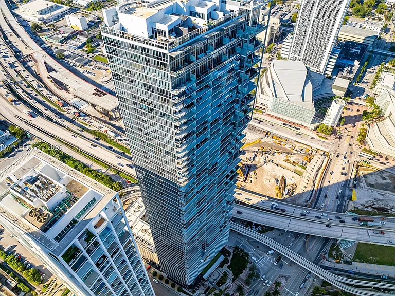 1100 Biscayne Blvd #2907 — Photo 41