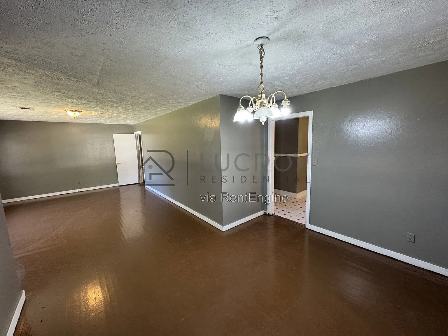3 bed, 1.0 bath, 1300 sqft, $1,150 — Photo 4