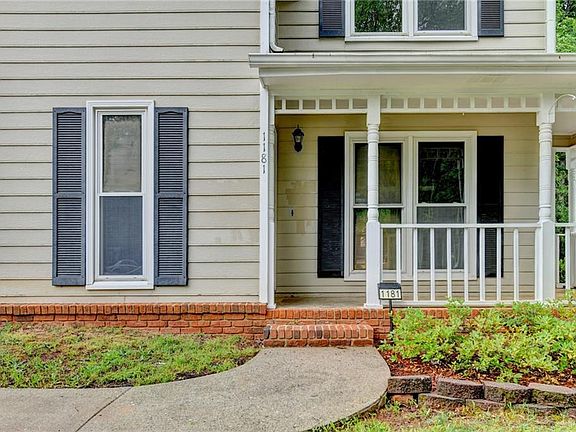 3rd image of 1181 Izod Ct