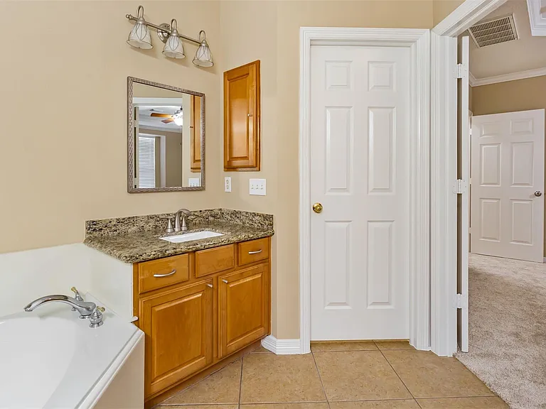 18714 Aquatic Dr — Photo 32